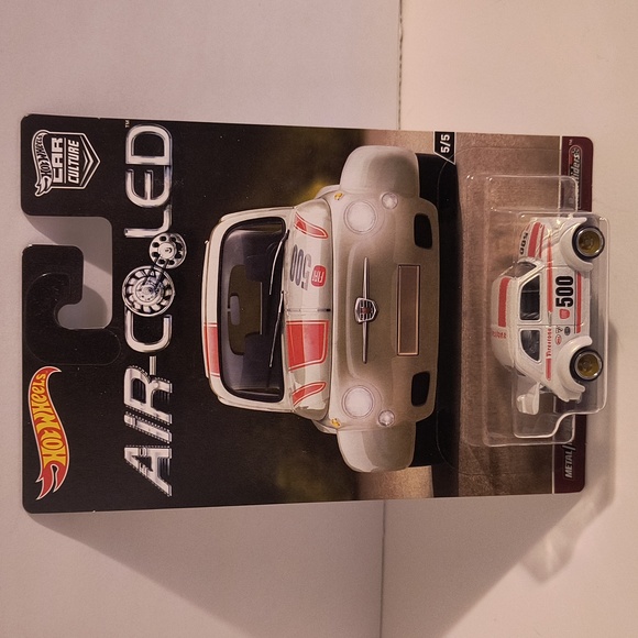 D2 Hot Wheels 60s Fiat 500d Modificado air cooled - Picture 1 of 3